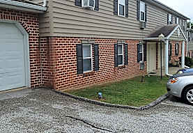 Kings Arms Apartments At Waterford York Pa 17402