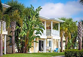 Snell Isle Luxury Apartment Homes - Saint Petersburg, FL 33704