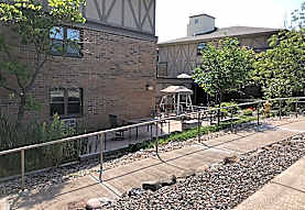 Mount Royal Pines Apartments Duluth Mn 55803