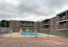Parkview Apartments - Sioux Falls, SD 57104