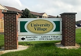 University Village Apartments - Bowling Green, OH 43402