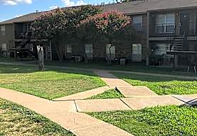 Cottonwood Park Apartments Grand Prairie Tx 75051