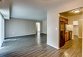 Deerfield Apartments Livonia