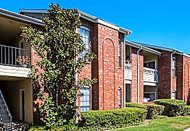 The Versailles Apartments Dallas Tx 75287