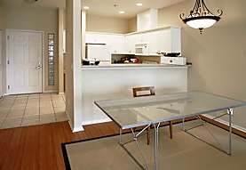 Milano Apts Homes Apartments Bellevue Wa 98005