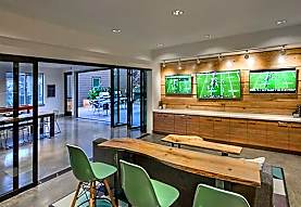 Six Oaks Apartments - Bothell, WA 98011