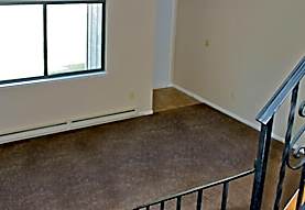Aspen Woods Town Homes Apartments - Johnstown, PA 15904
