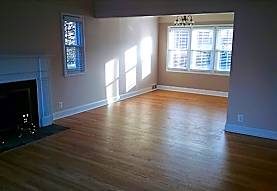 Colonial Court Apartments Townhomes Birmingham Mi 48009