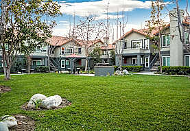 Le Med Apartments - Azusa, CA 91702