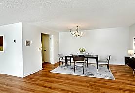 Royal Crest Estates Apartments Nashua Nh 03060