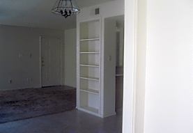 Broadmoor Apartments Dallas Tx 75237
