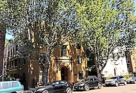 Barcelona On Irving Apartments Portland Or 97209