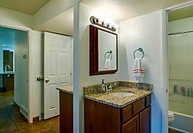 Red Mountain Student Living Apartments Saint George Ut 84770