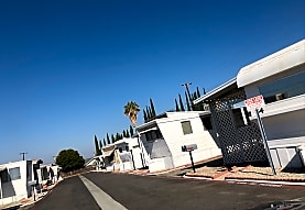 Green Valley Mobile Home Park Apartments - Yucaipa, CA 92399