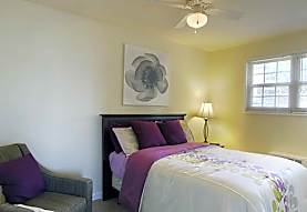 Huntwood Courts Apartments Washington DC 20019