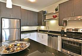 Deco Luxury Apartments Quincy Ma
