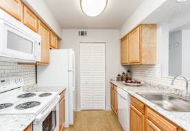 Summit Chase Townhomes Apartment Homes Endicott Ny 13760 Join us for a round of golf.