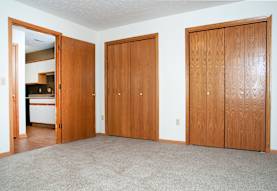 The Colony Apartments At Williamsburg Village Lincoln Ne 68516