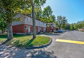 Deerfield Gardens Apartments Waterbury Ct 06705