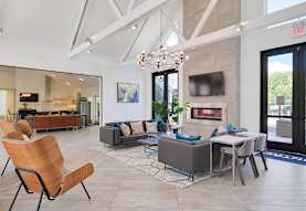 Centro Apartments - Hillsboro, OR 97124