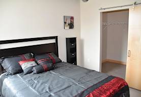 501 Brady Apartments Davenport Ia 52801