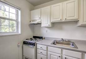 Washington And Lee Apartments Arlington Va 22201 Point2 offers a lot of extra information about apartments in arlington, va, from property type and square footage to area demographics and amenities.