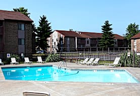 Briarwood Village Apartments - Springfield, MO 65804