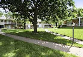 Colonial Gardens Amp Cherbourg Apartments Overland Park