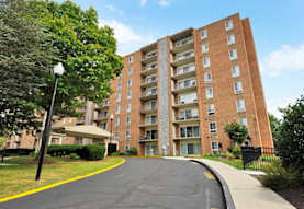 Cedar Gardens Towers Apartments Townhomes Windsor Mill Md 21244