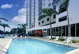 Oak Plaza Apartments - Miami, FL 33125