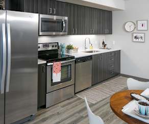 The Matisse Apartments Portland Or 97239