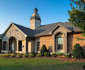 Hallmark Homes At Garden Parkway Apartments Tuscaloosa