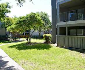 The Zeke Apartments Dallas Tx 75218