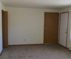 Colonial Court Apartments Ag Duplicate Green Bay Wi 54303