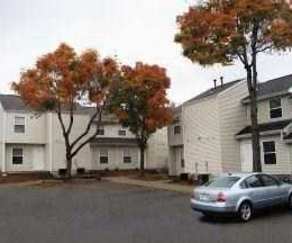 Misty Glen Apts Amp Townhomes Apartments Topeka Ks 66611