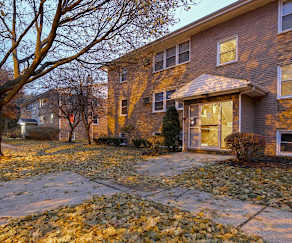 The Eagles Apartment Homes Elk Grove Village Il 60007