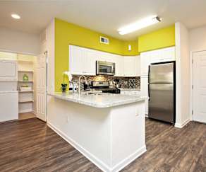 Twenty 2 Eleven Apartments Canoga Park Ca 91306