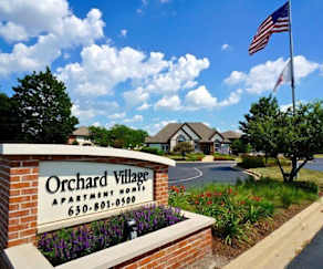 Courtyards Village West Apartments North Aurora Il 60542