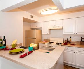 Mirabella At Waterford Lakes Apartments Orlando Fl 32825