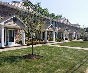 Maple Crest Garden Apartments At Dix Hill Deer Park Ny 11729