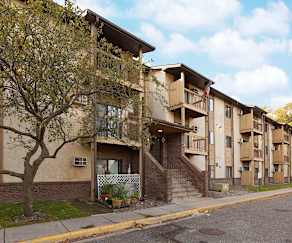 Village Plaza West Apartments Circle Pines Mn 55014