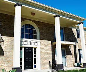 Bavarian Village Apartments Indianapolis In 46235