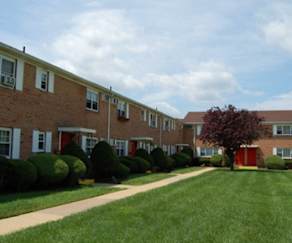 The Village Green At Annandale Apartments Annandale Nj