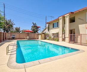 Pacific Terrace Apartments Midway City Ca 92655