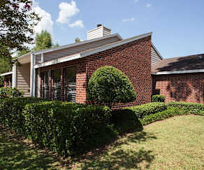 Country Club Hills Lakeshore 2 Bedroom Apartments For