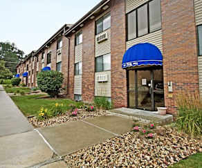 Fairacres Apartments For Rent 259 Apartments Omaha Ne