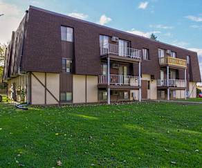 Oakwood Park Apartments - Lorain, OH 44055
