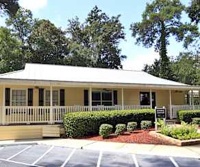Colonial Village At Huntington Apartments Savannah Ga 31406