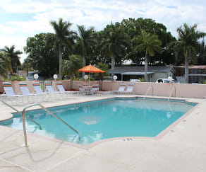 Avalon Square Apartment Homes - Bradenton, FL 34205