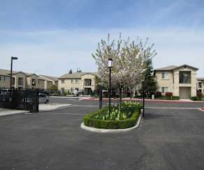 Garden Villa Apts Apartments Clovis Ca 93612